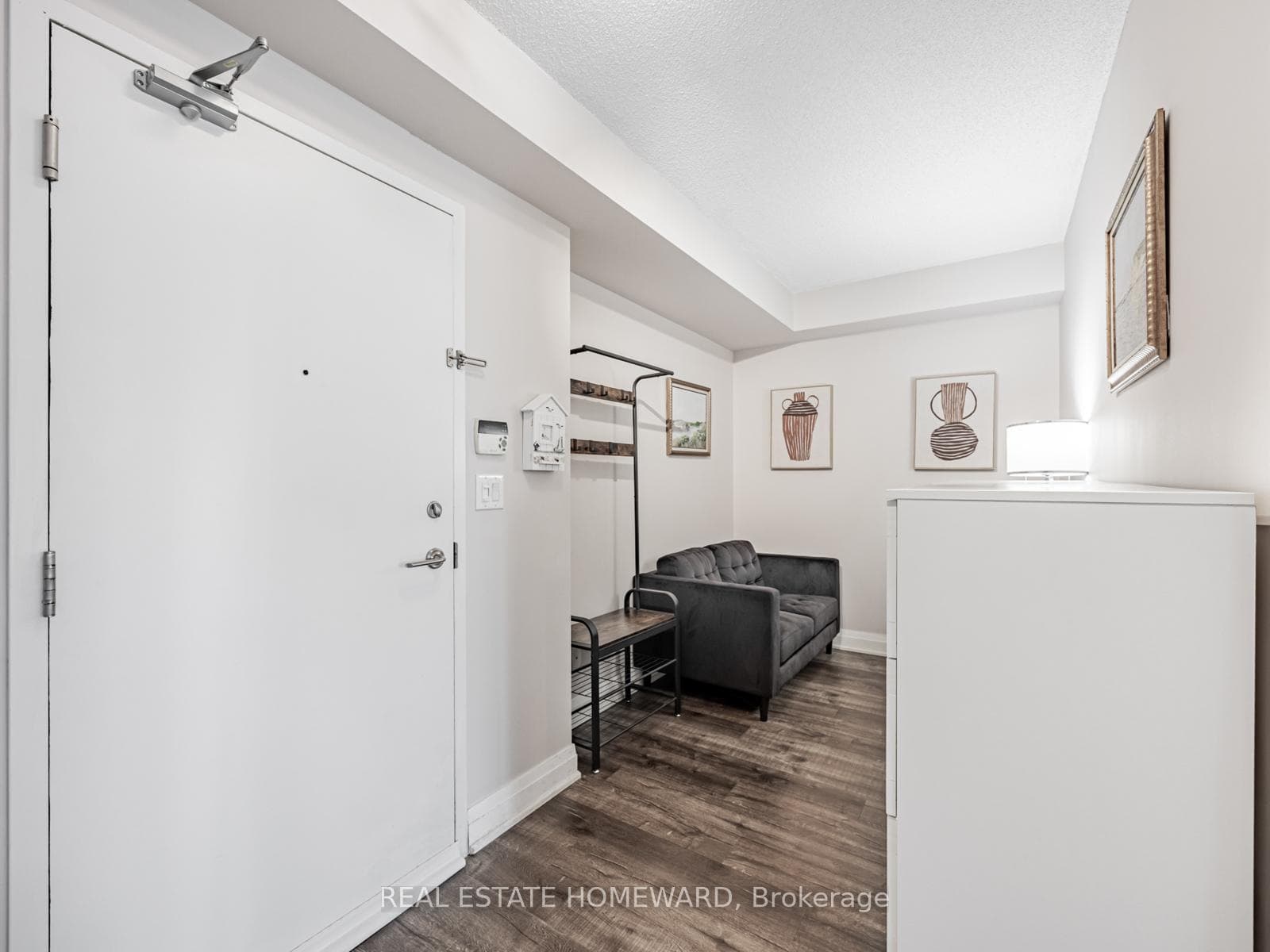 120 Dallimore Circle Unit 814 photo 4