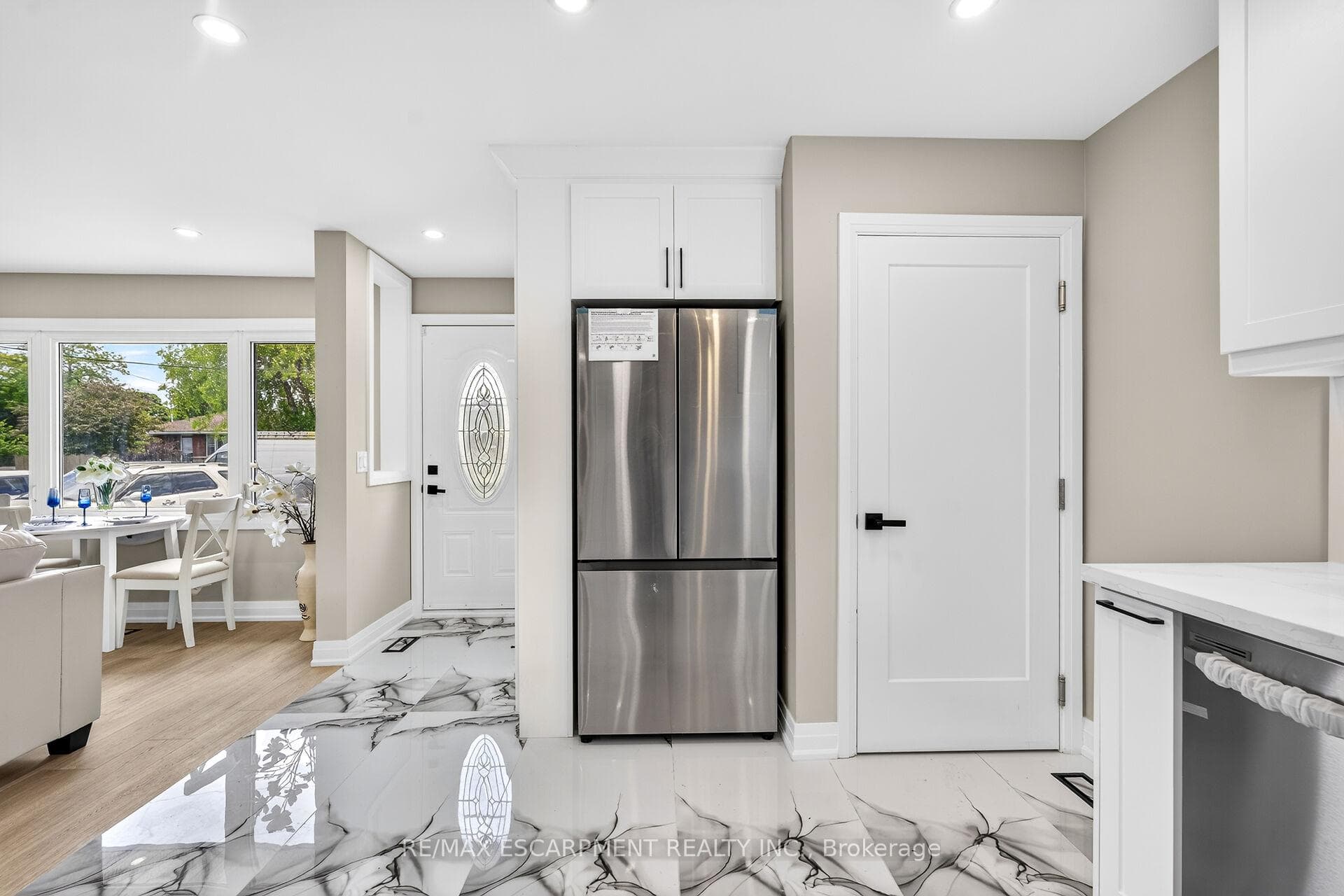 150 Howard Avenue photo 14