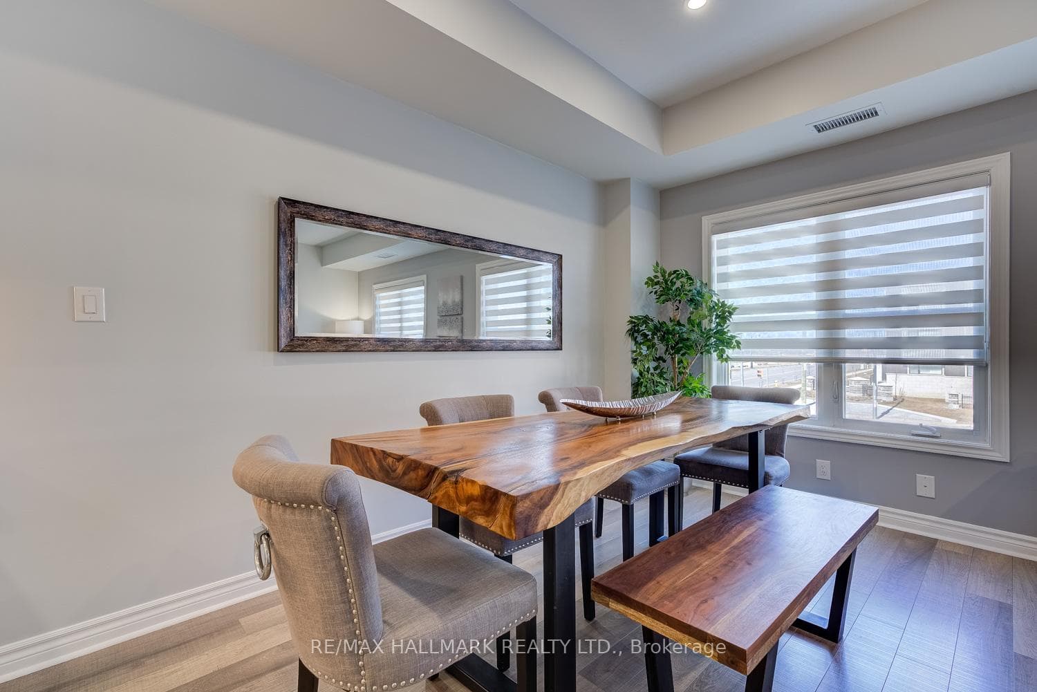 3905 Major Mackenzie Drive Unit 231 photo 14