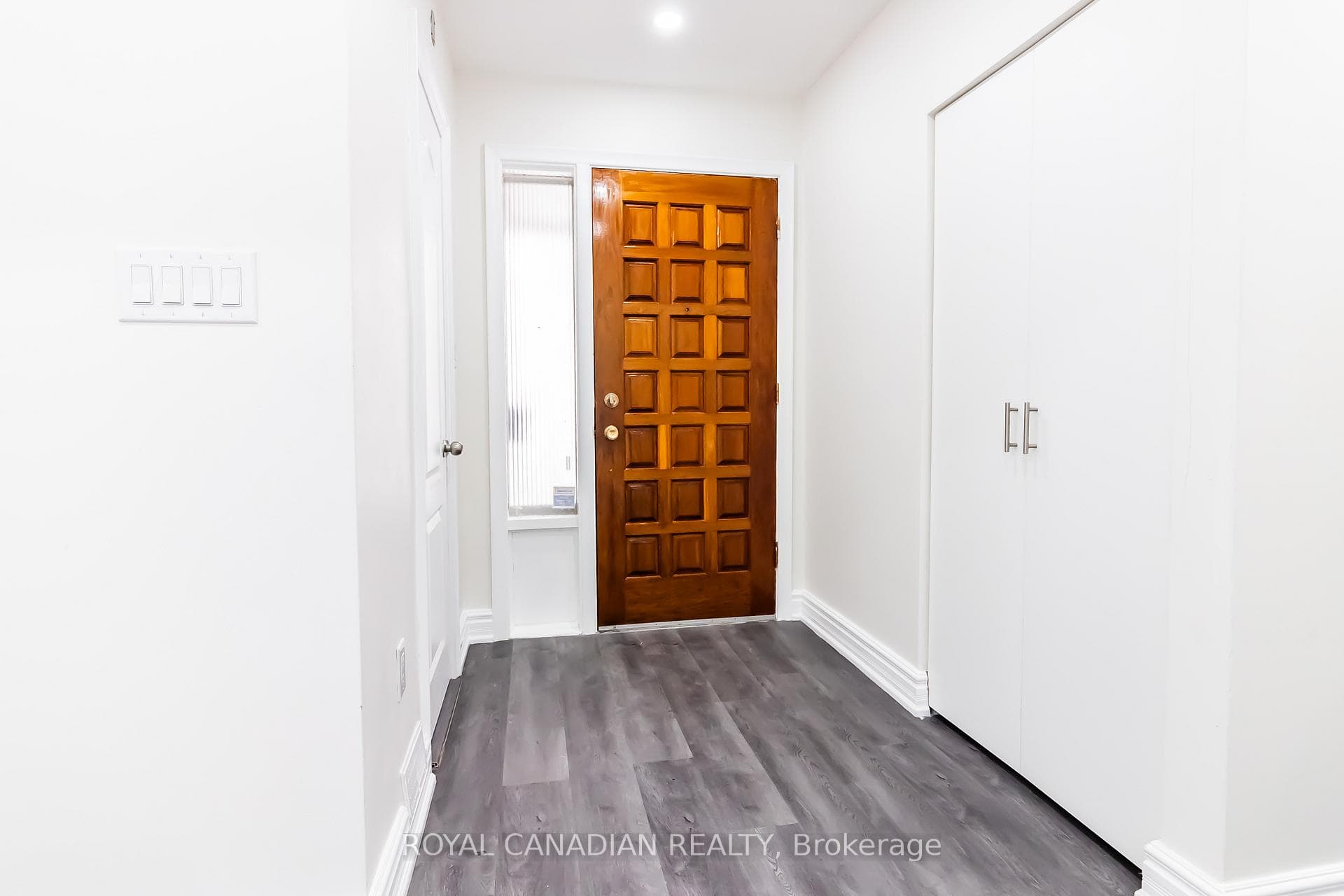 20 Kitson Drive photo 2