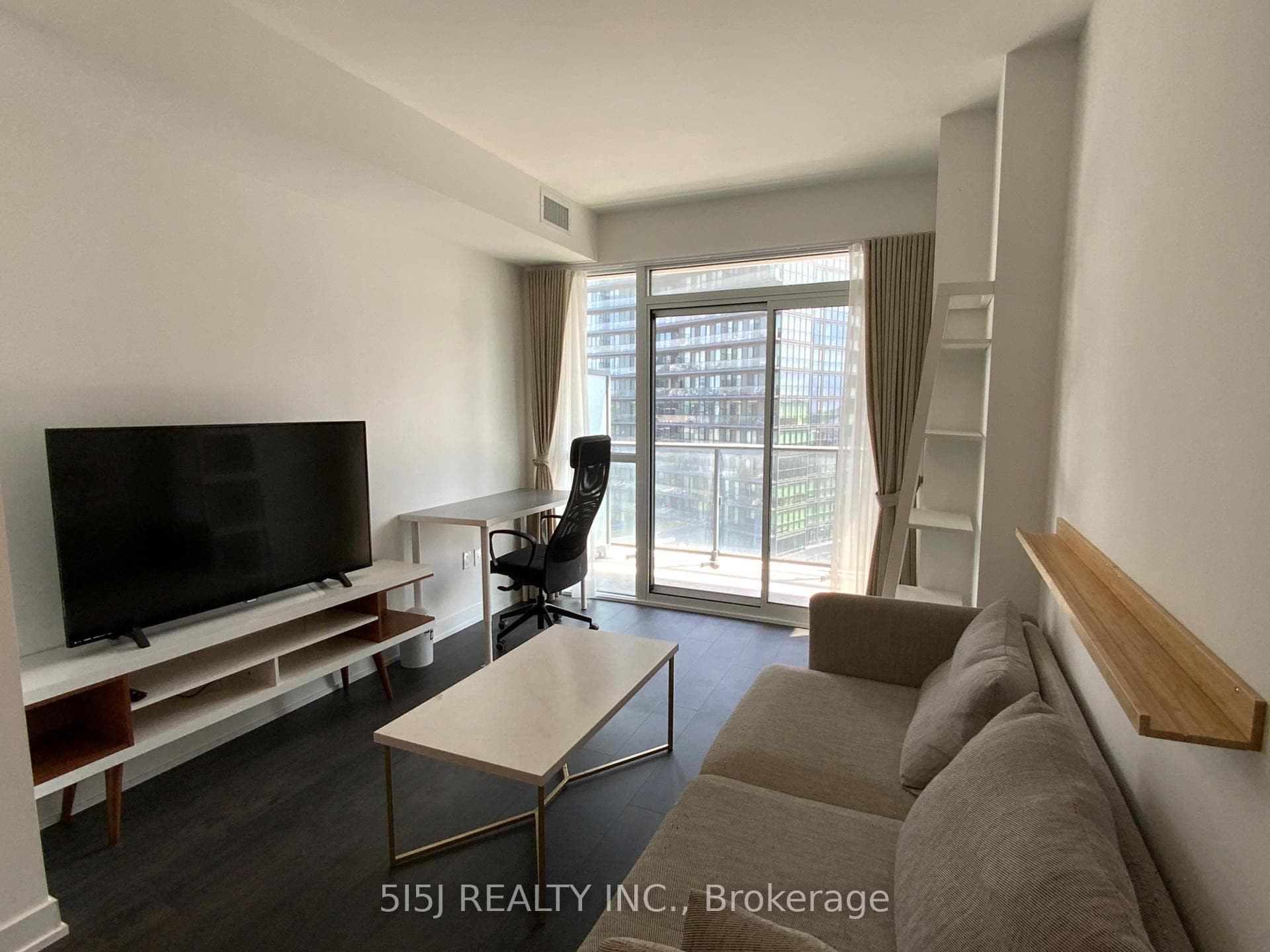 38 Iannuzzi Street Unit 1609 photo 7