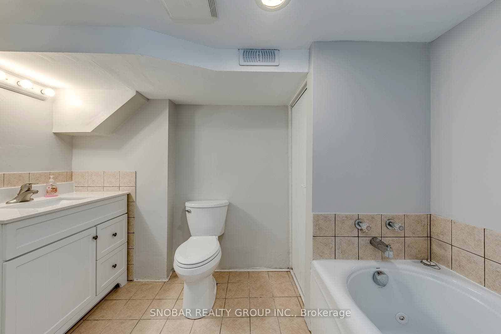 97 Guestville Avenue photo 31
