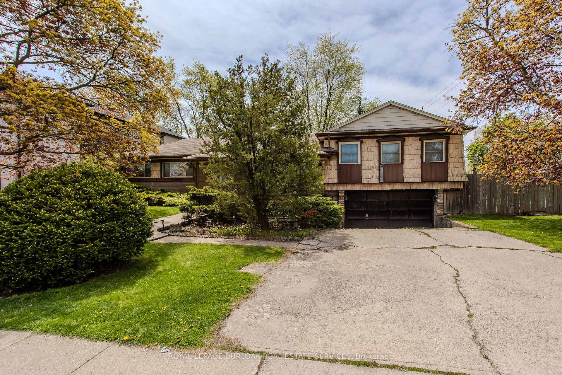 482 Sherin Drive photo 1