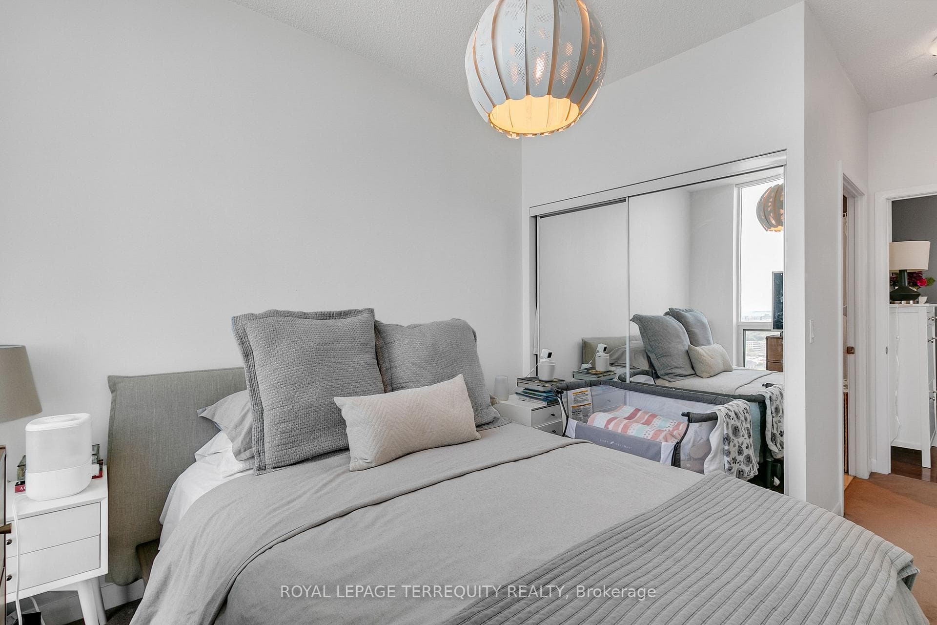 215 Sherway Gardens Road Unit 2810 photo 18