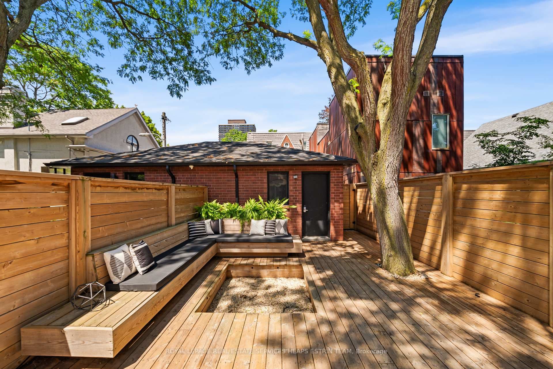 38 Shaftesbury Avenue photo 32