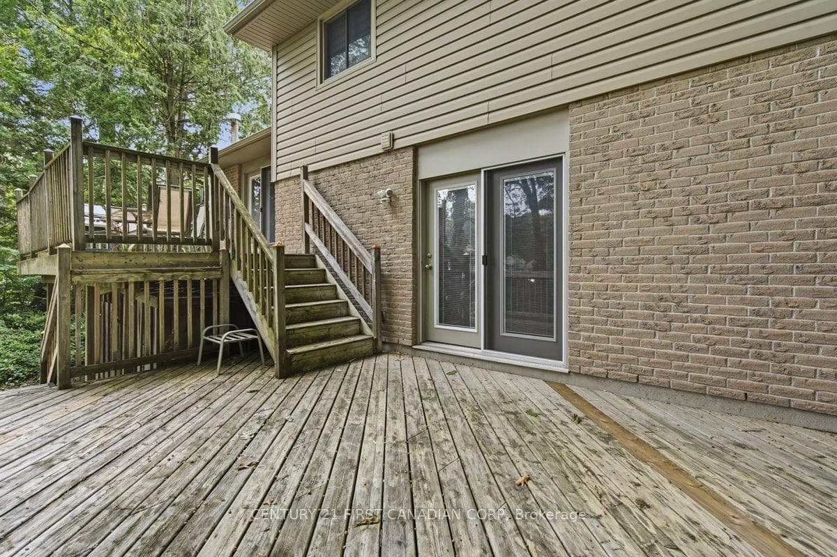 46 Ski Valley Crescent photo 31