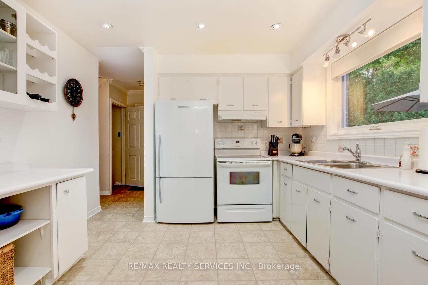 121 Bartley Bull Parkway photo 17