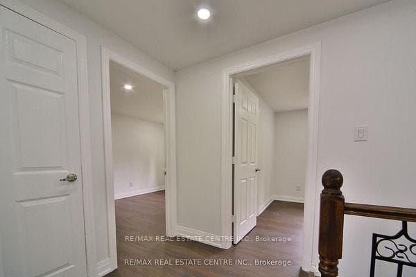 20 Mozart Crescent photo 18