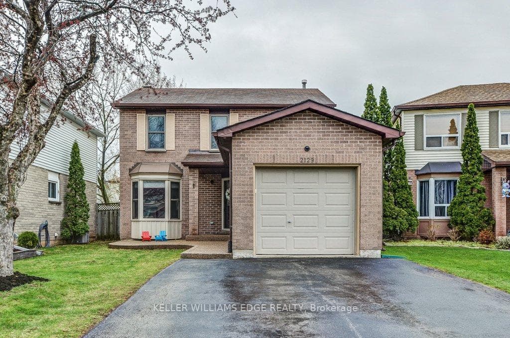 2129 Hunt Crescent photo 1