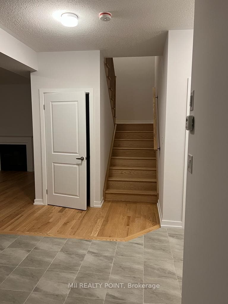 24 Trailside Drive photo 6
