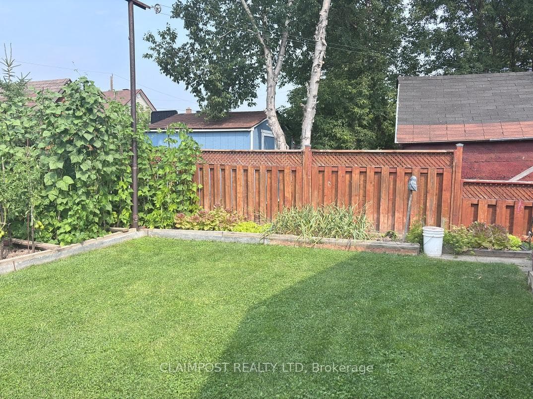 172 Huot Street photo 16