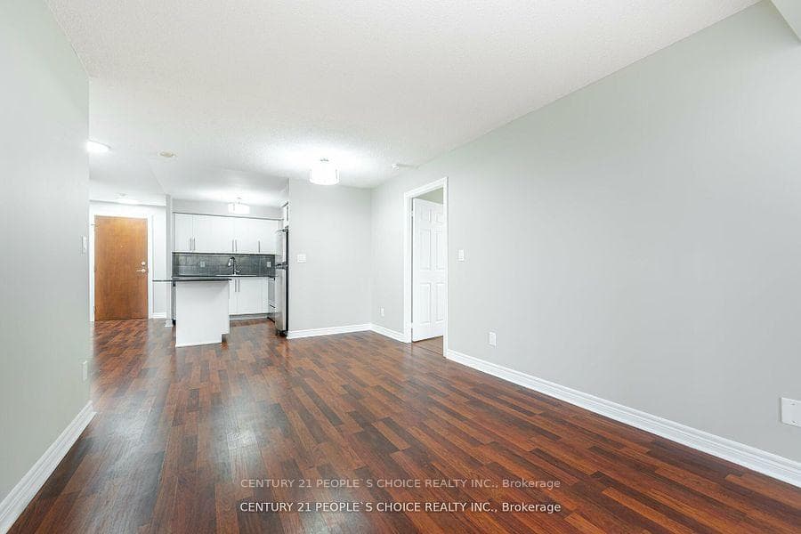 310 Burnhamthorpe Road Unit 610 photo 14