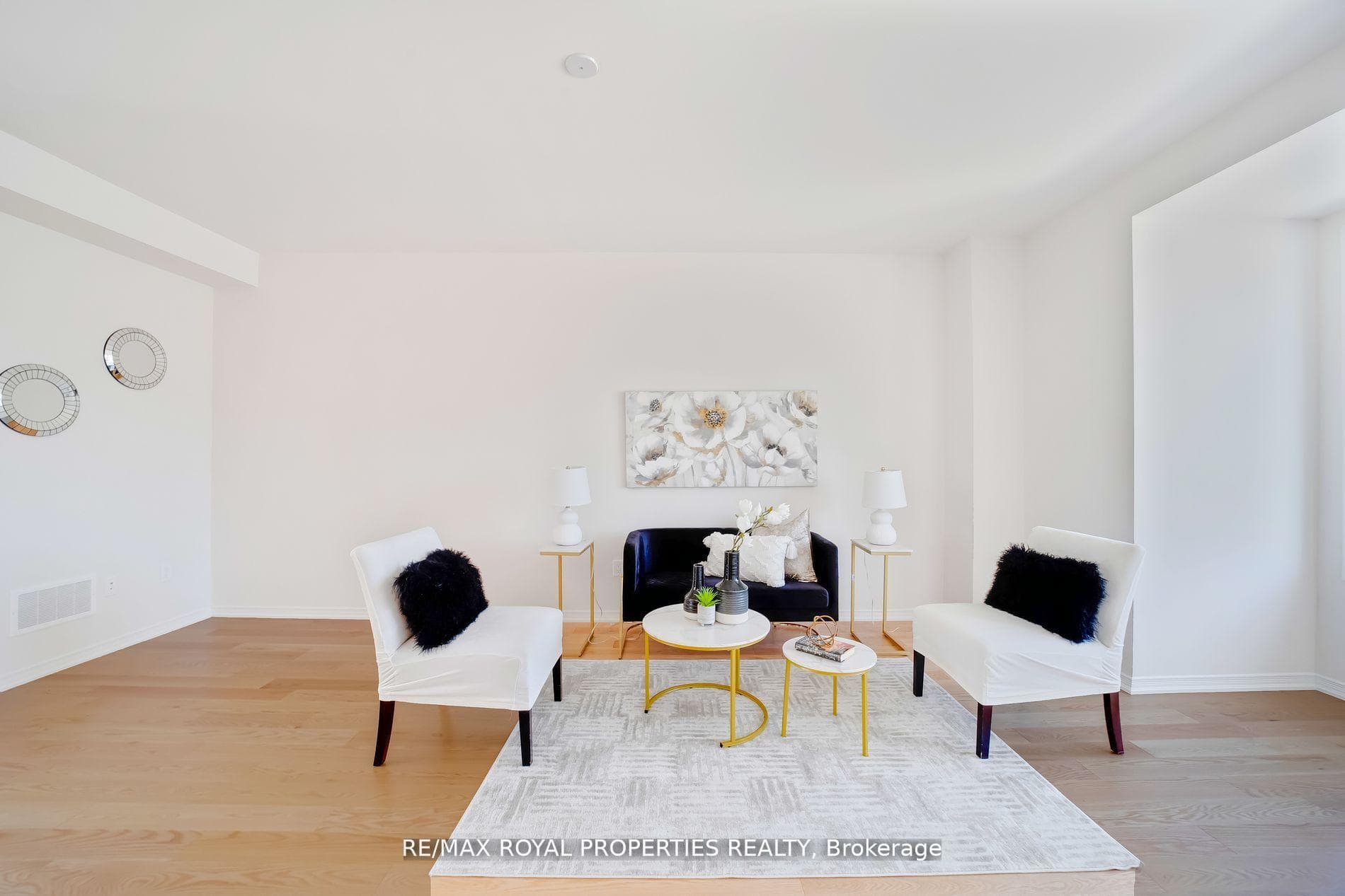 352 Coronation Road photo 8