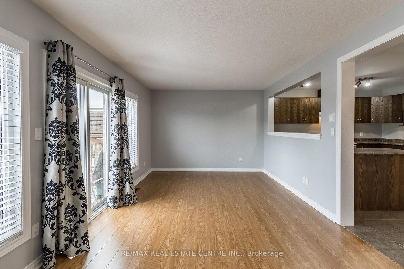 27 Dougall Street photo 15