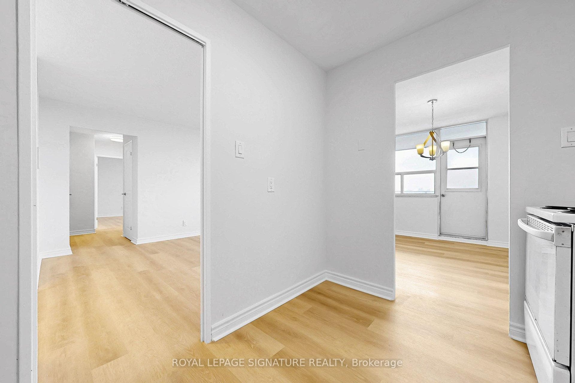 2550 Pharmacy Avenue Unit 703 photo 9