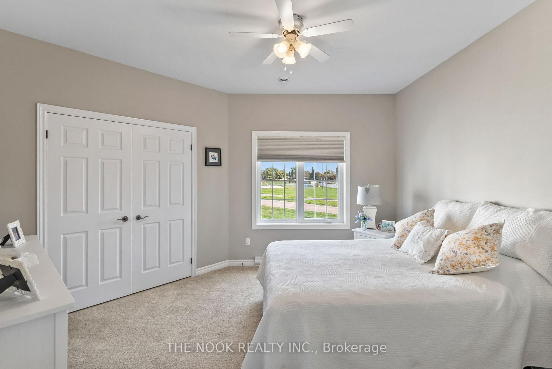 300 Croft Street Unit 1704 photo 18