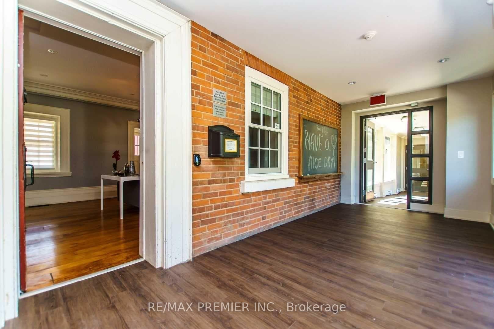 10360 Islington Avenue Unit 212 photo 14