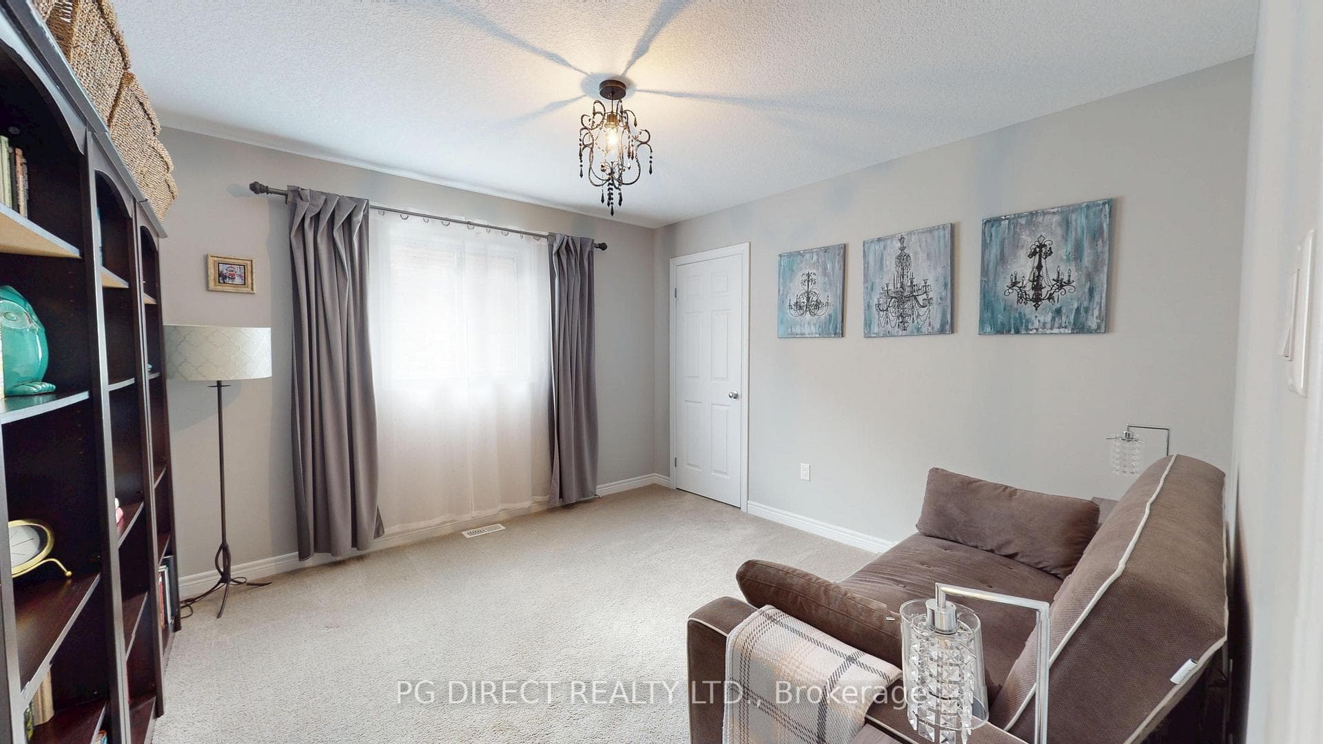 111 Ambrous Crescent photo 12