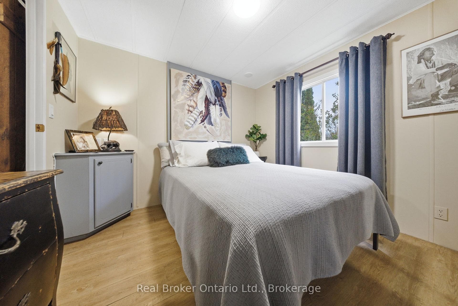 230 Mountain Ash Road photo 12