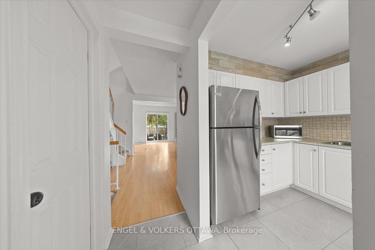 956 Cookshire Crescent Unit 54 photo 7