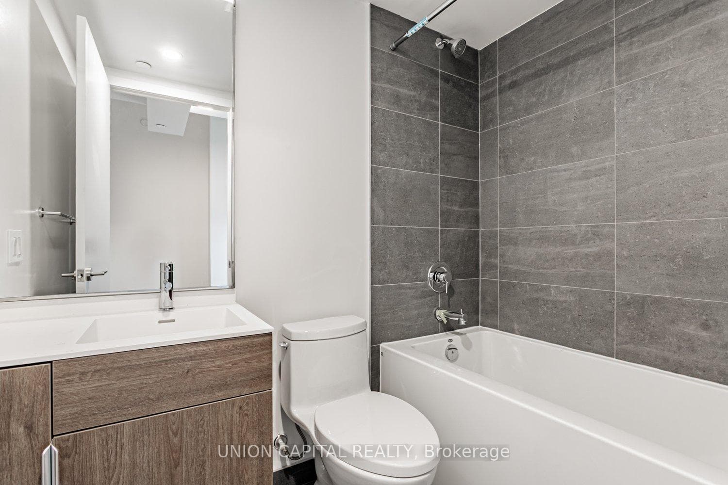 28 Eastern Avenue Unit TH109 photo 26