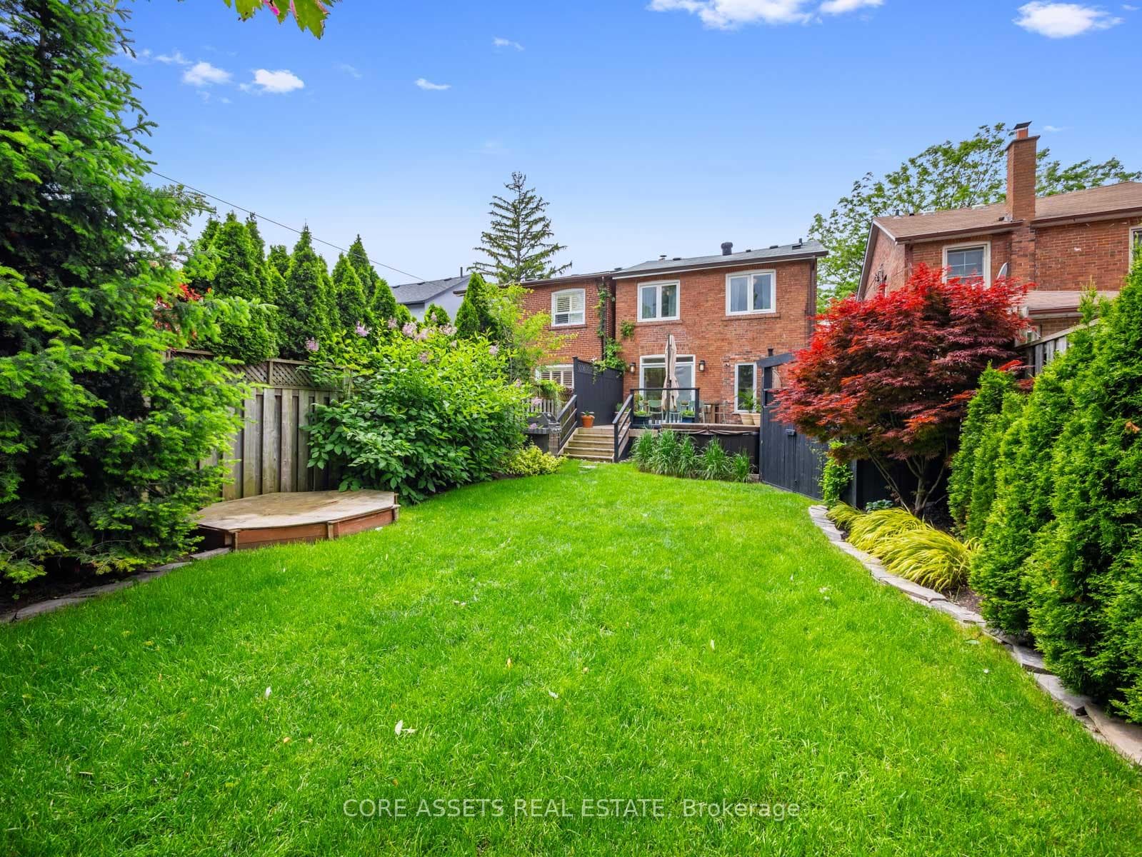 169 Northcliffe Boulevard photo 32
