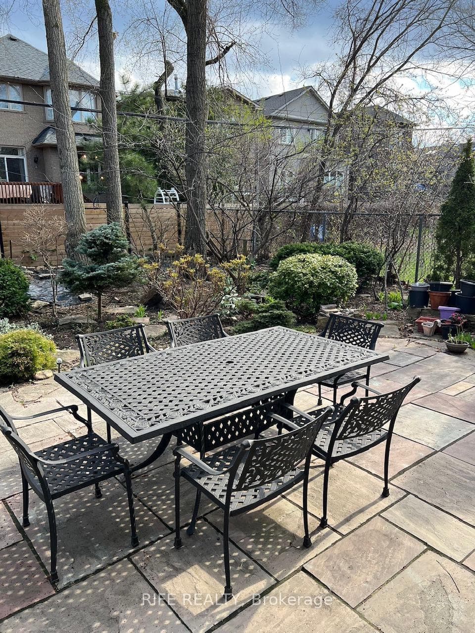 423 Bedford Park Avenue photo 9