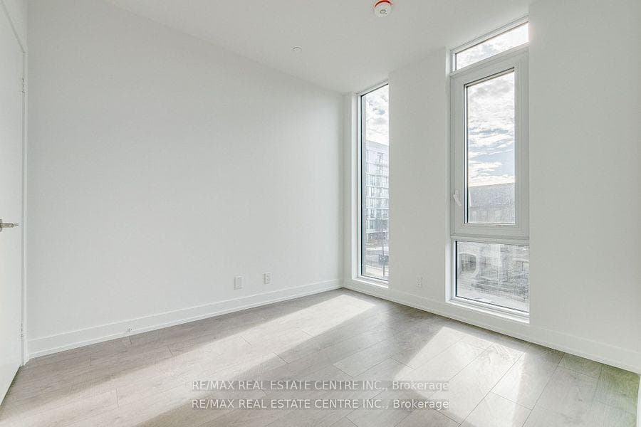 225 Veterans Drive Unit 311 photo 13