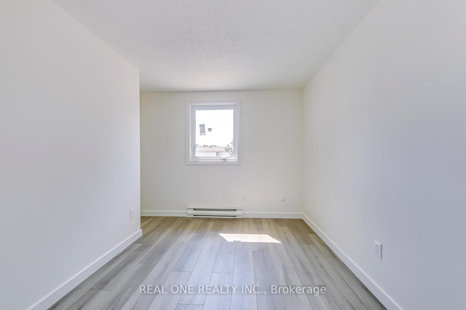 12 Danville Avenue photo 11