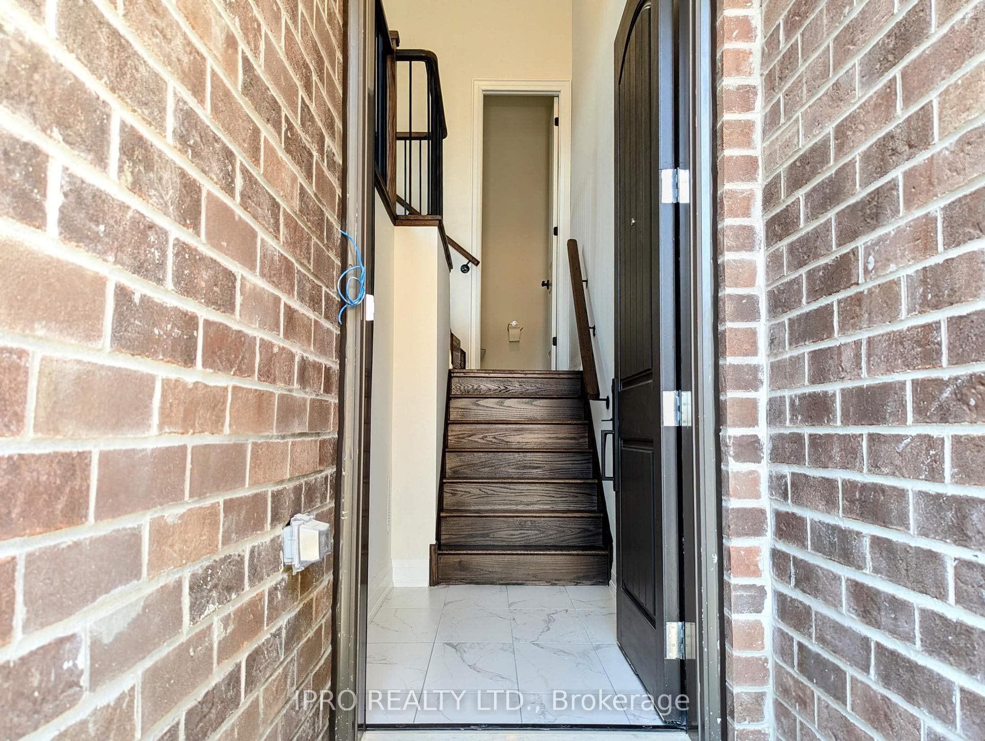 Front Entrance & Foyer