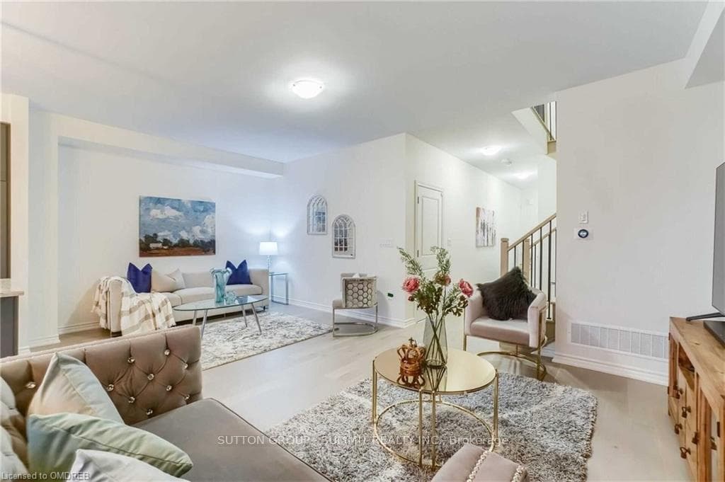 492 Bergamot Avenue photo 39