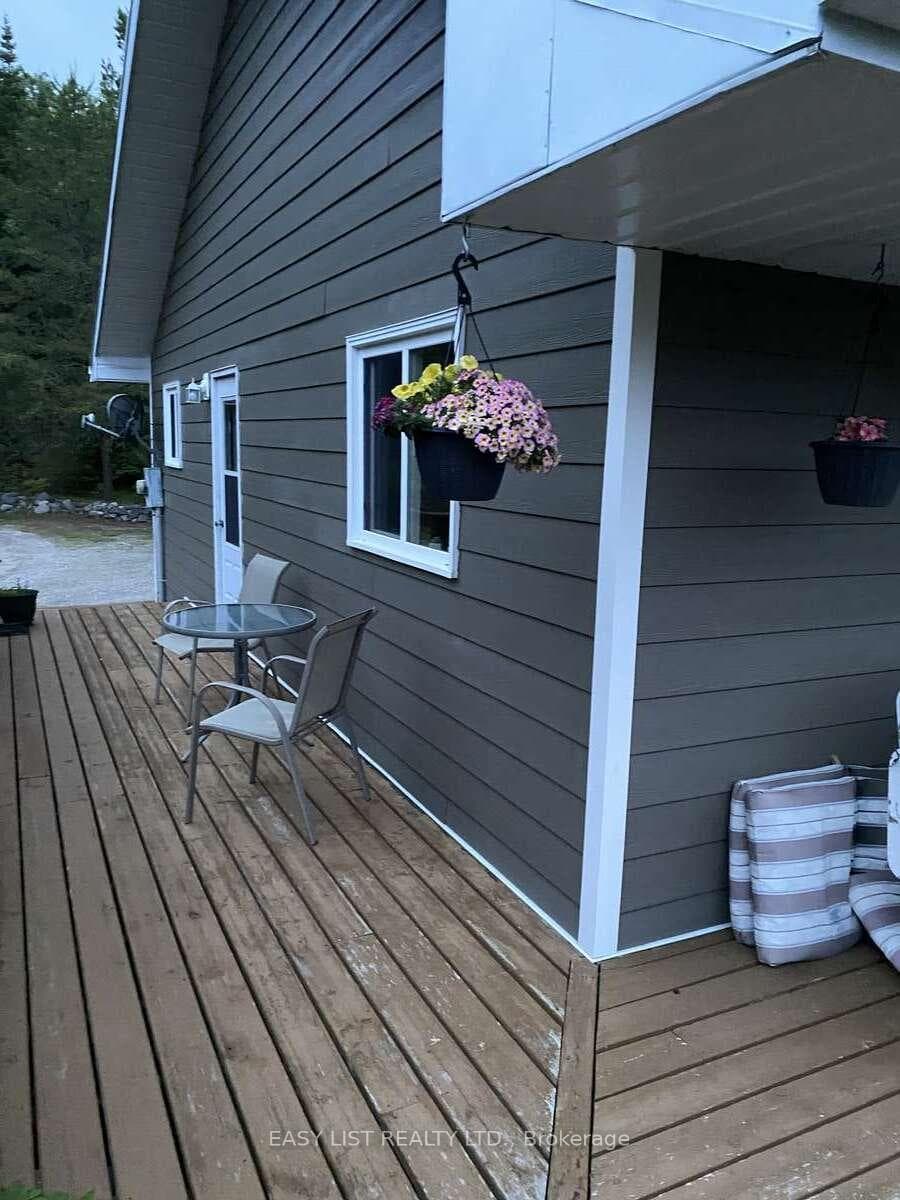 14 Cedar Point Drive photo 3