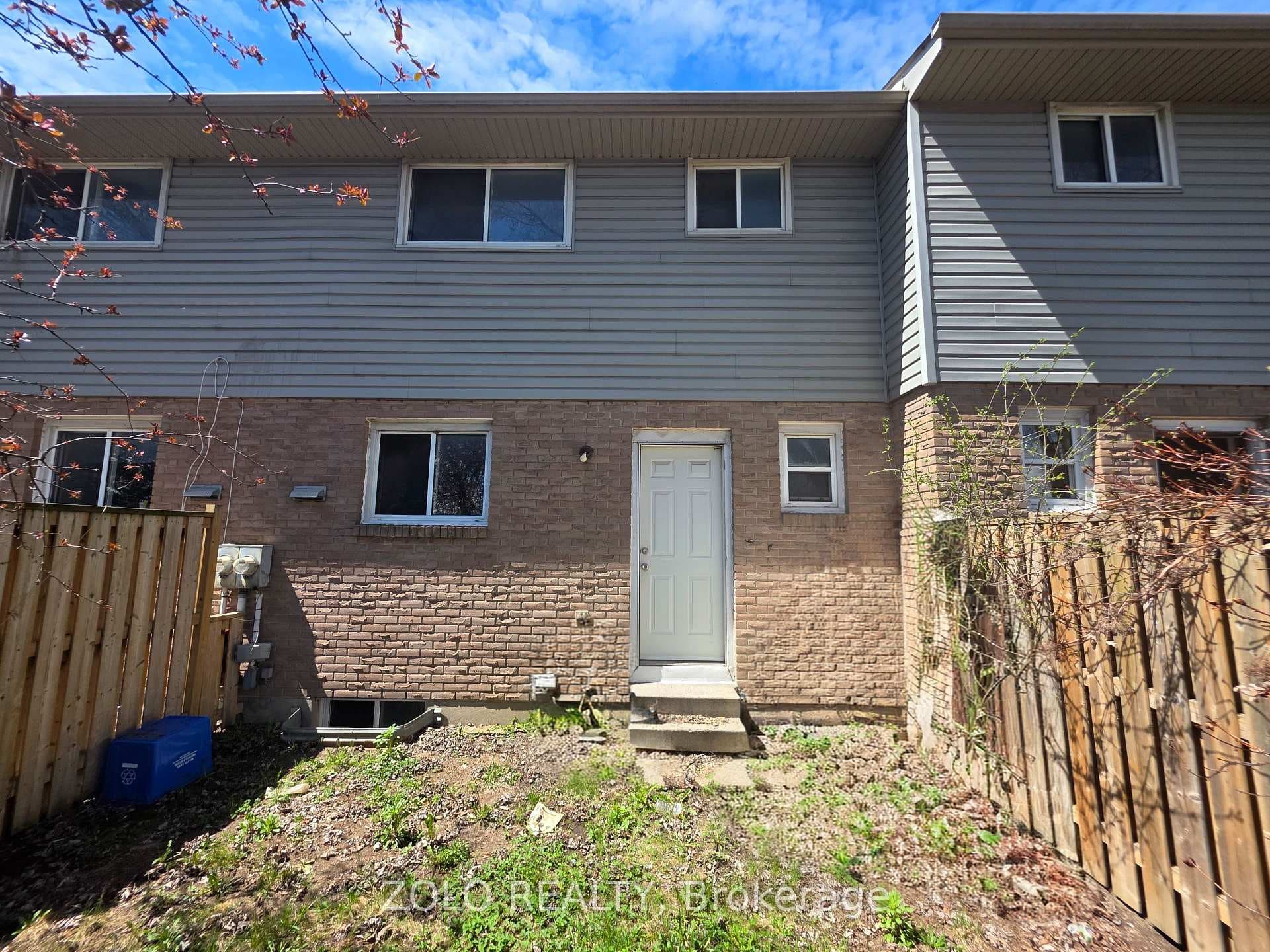 90 Rosemund Crescent Unit 35 photo 11