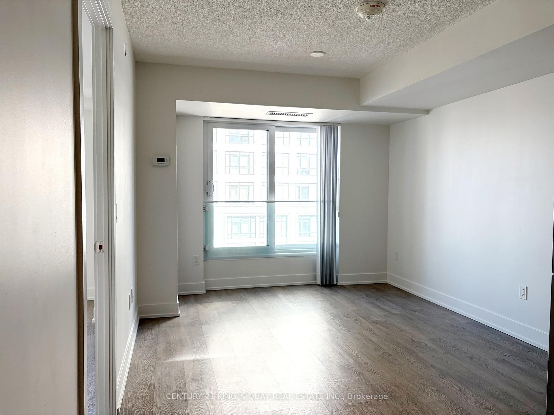 9 Mabelle Avenue Unit 1121 photo 3