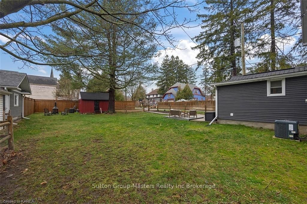 160 CHARLES Street photo 40