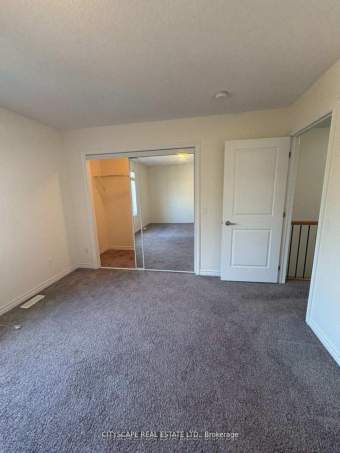10.5 Dufferin Street Unit 16 photo 13