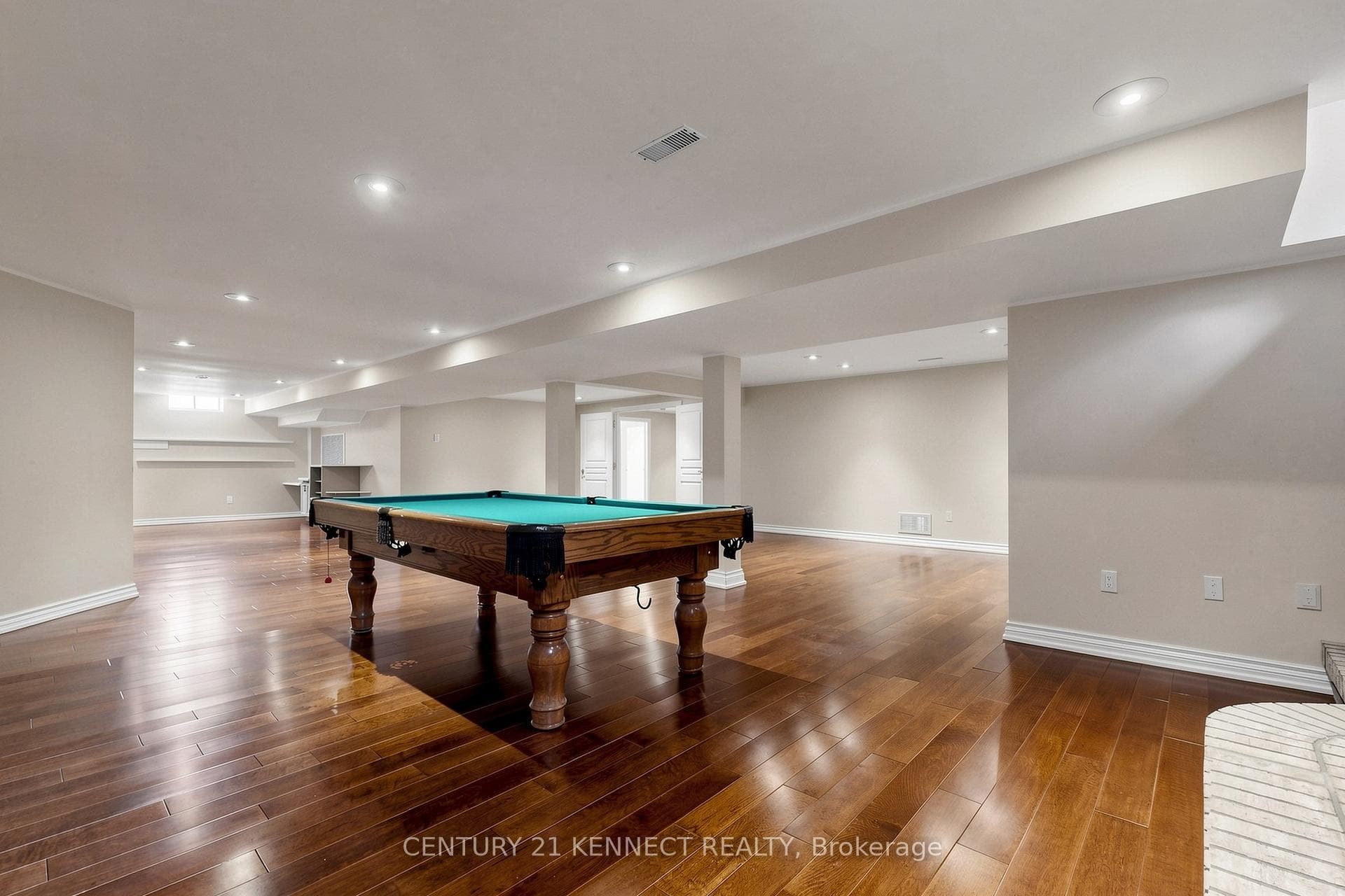 53 Grenadier Crescent photo 35