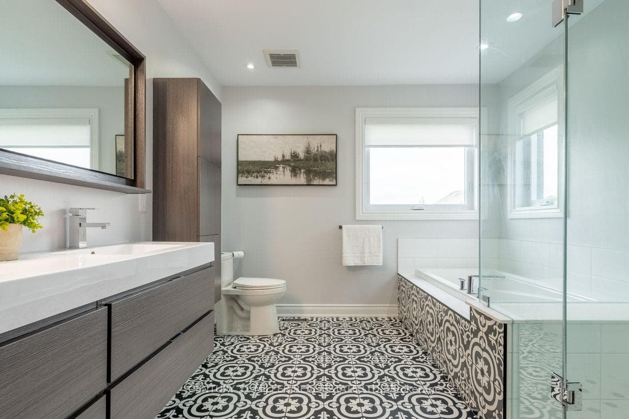 156 Nisbet Boulevard photo 31