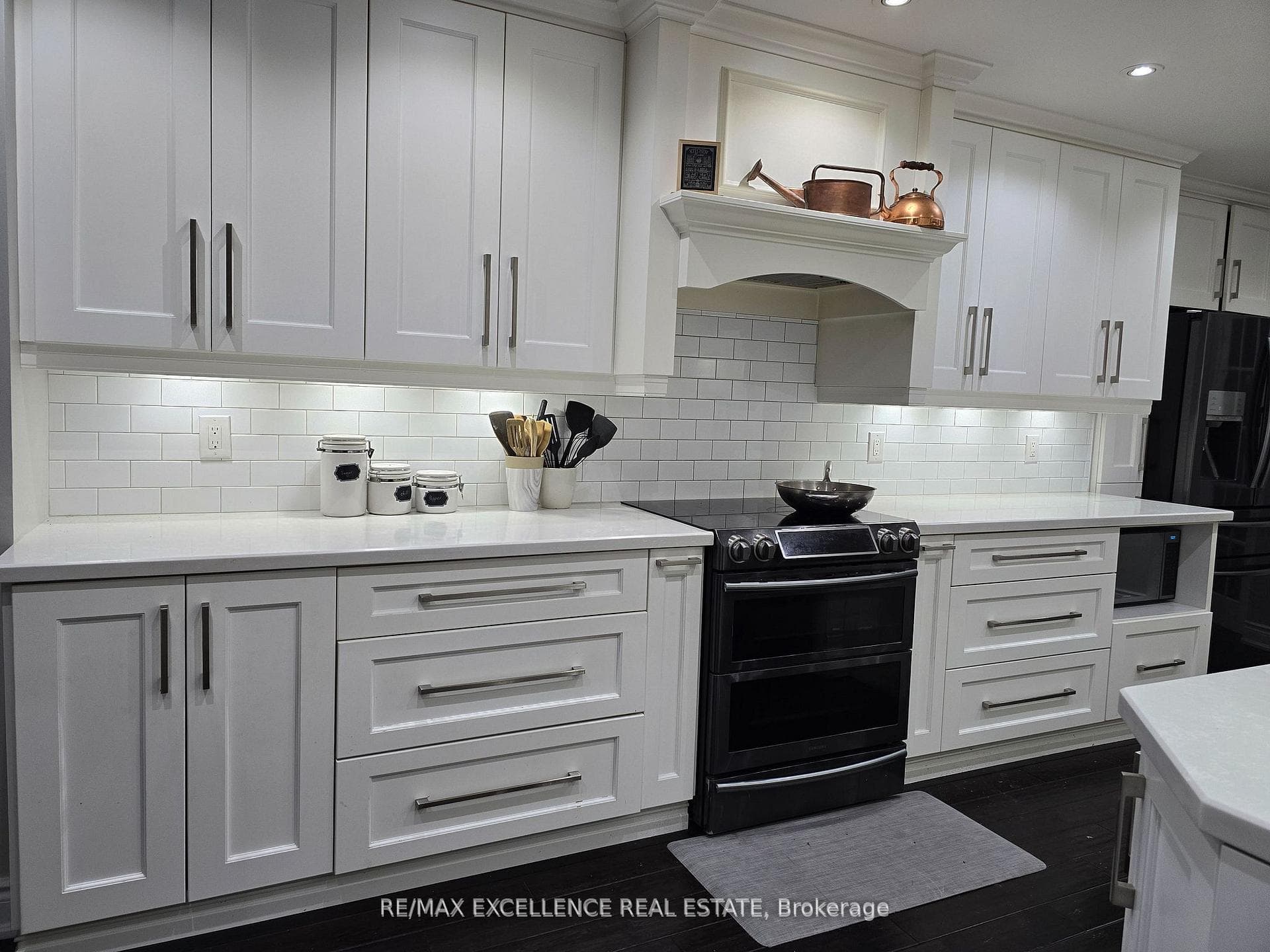 50 Elizabeth Street Unit ( Upper Only ) photo 2