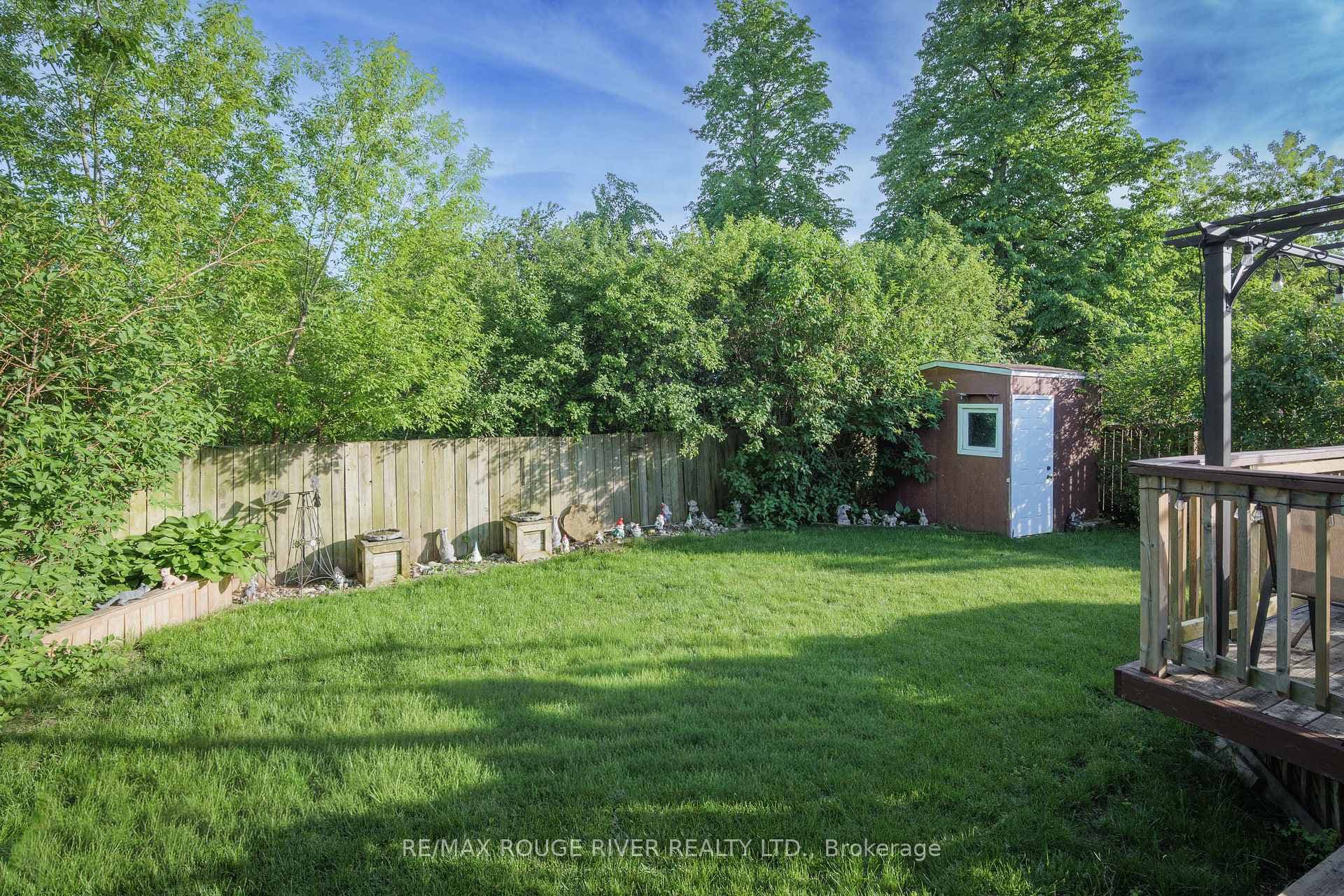 64 Burden Crescent photo 35