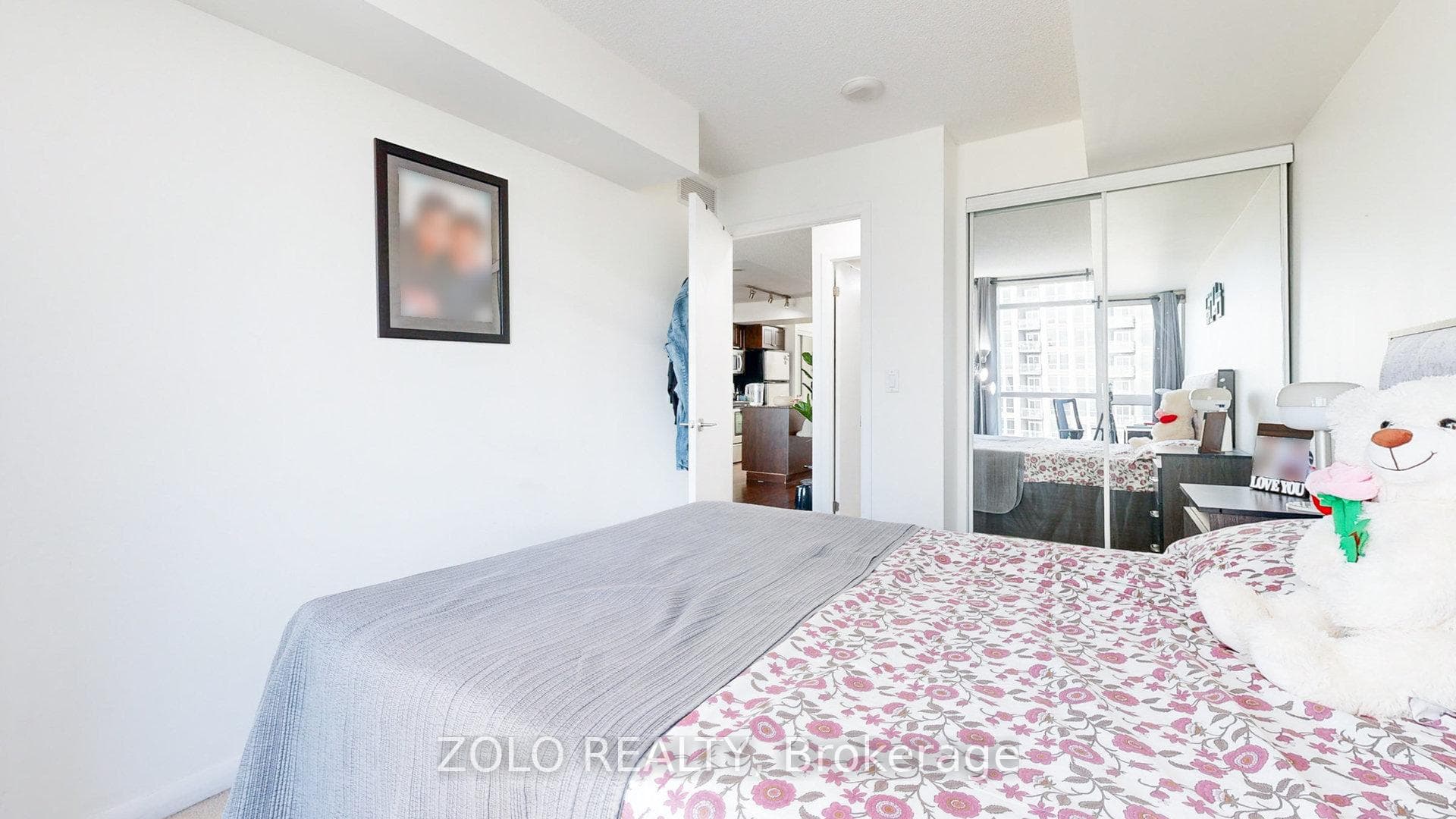 215 Fort york Boulevard Unit 1301 photo 21