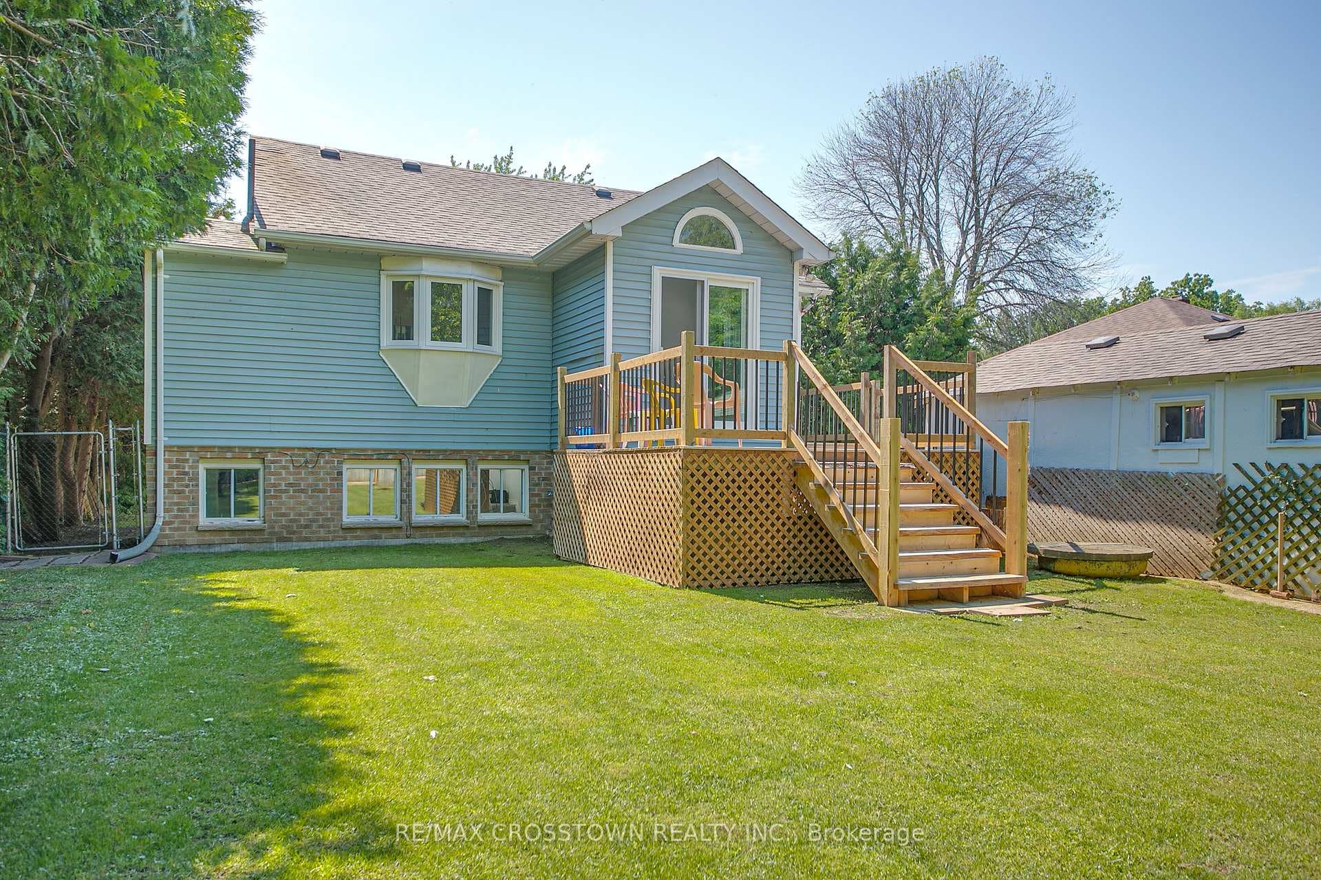 1160 Alfred Street photo 32