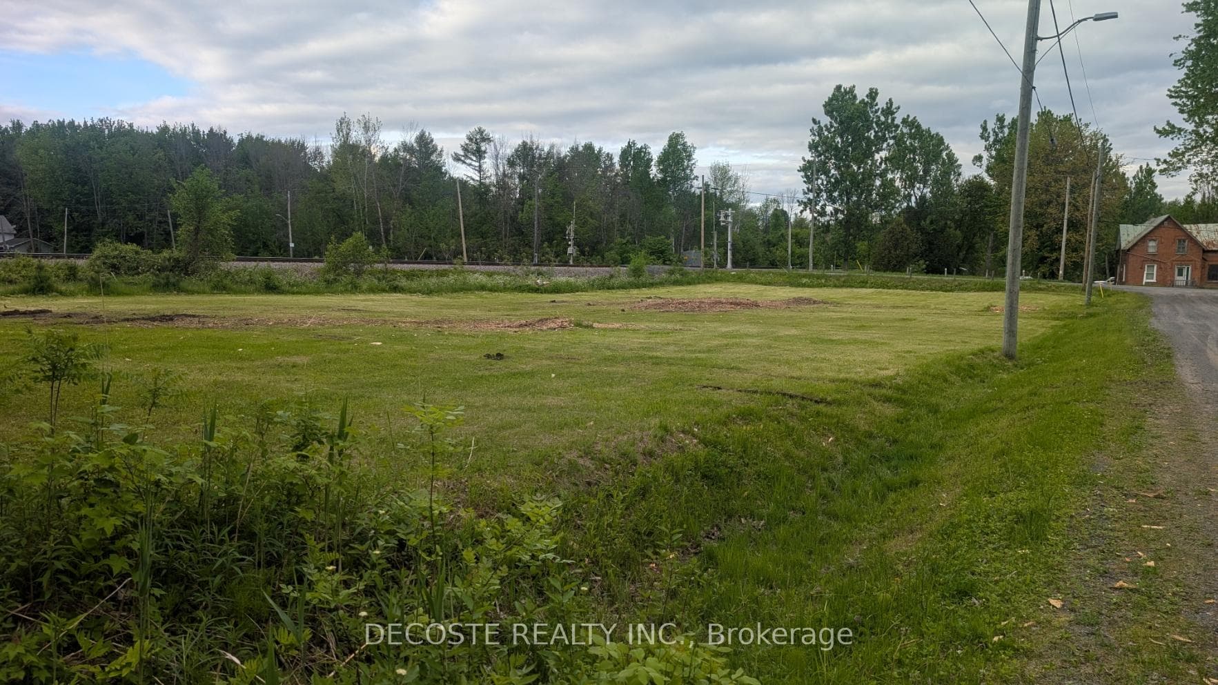 19092 Cameron Street photo 10