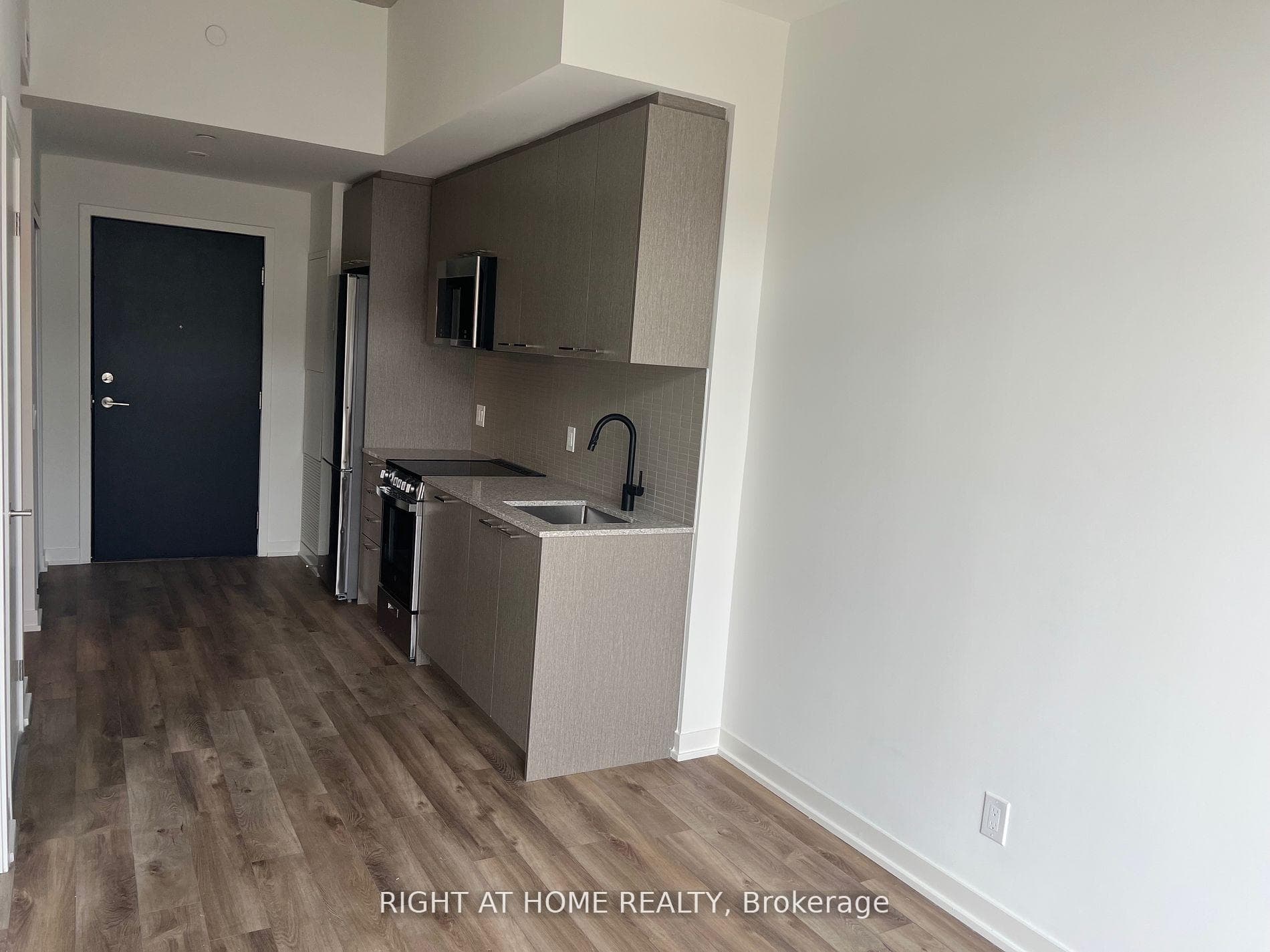1808 St.Clair Avenue Unit 1004 photo 12