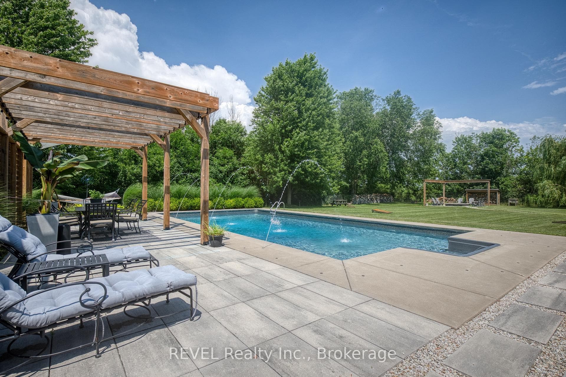 1009 Canboro Road photo 39