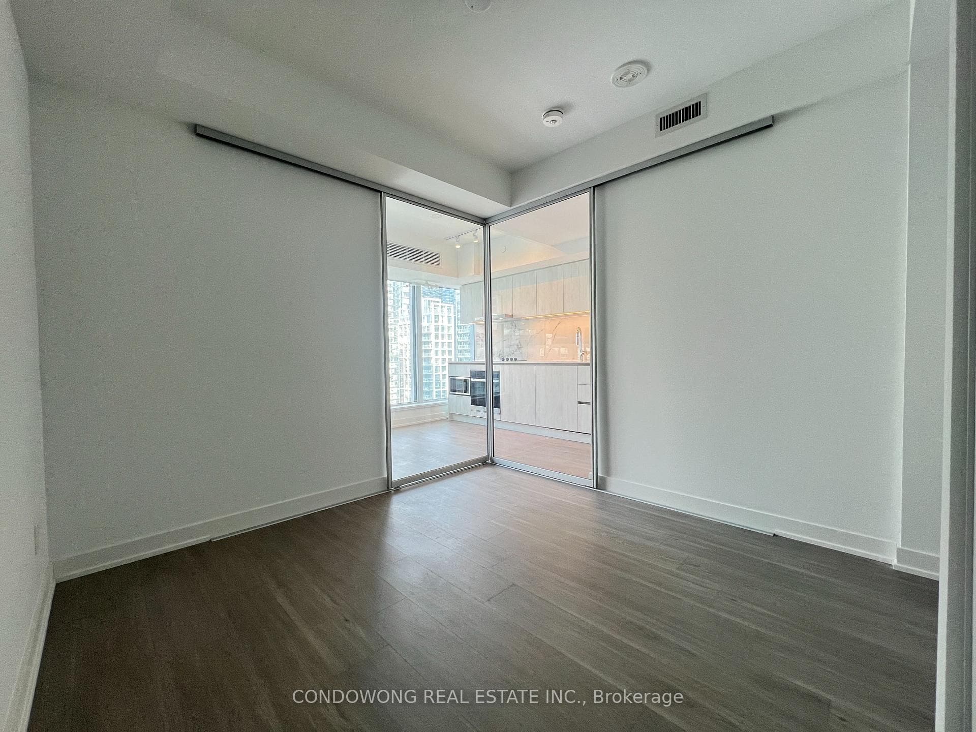 8 Wellesley Street Unit 1805 photo 6