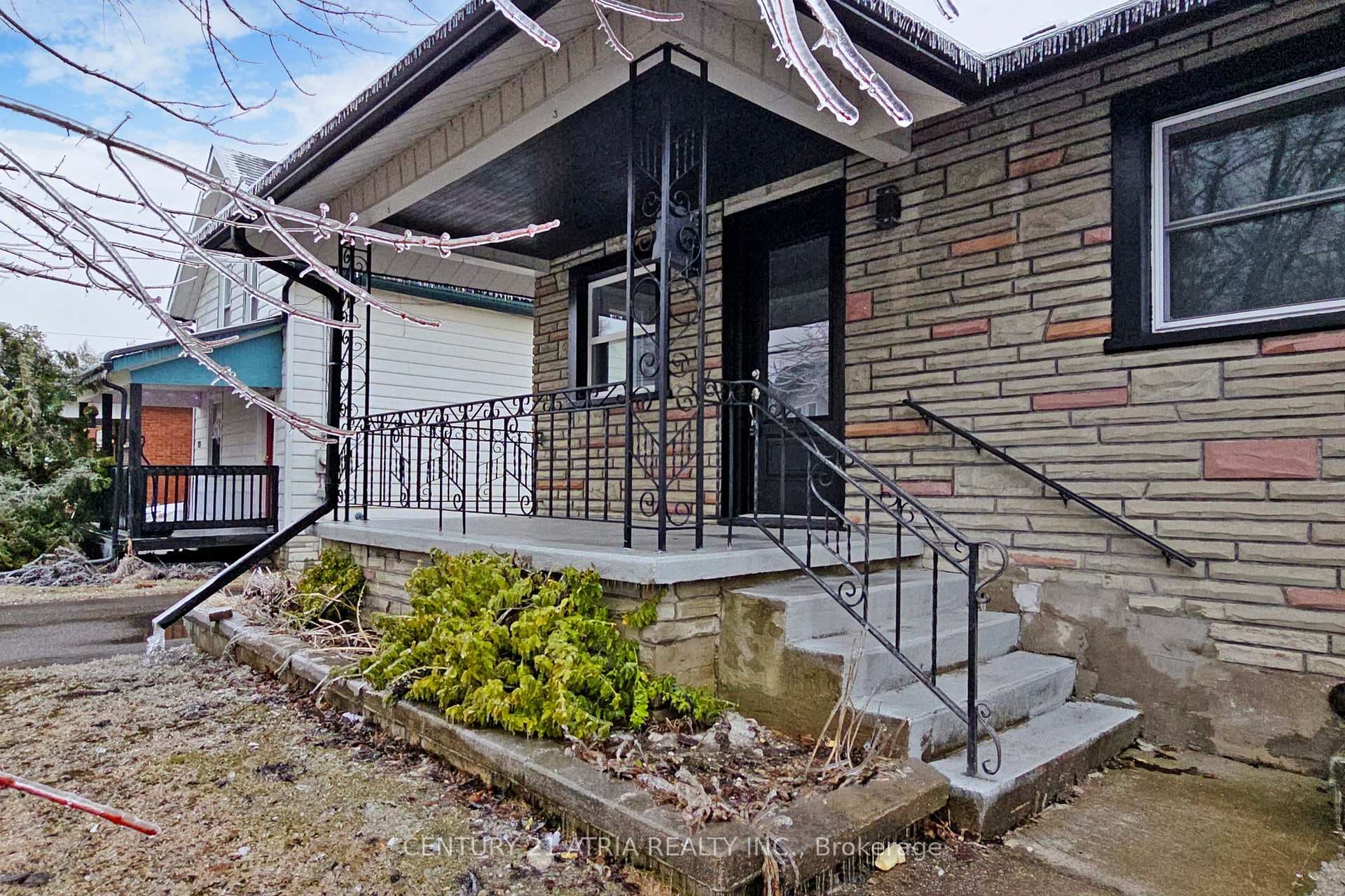 737 Lock Street photo 2