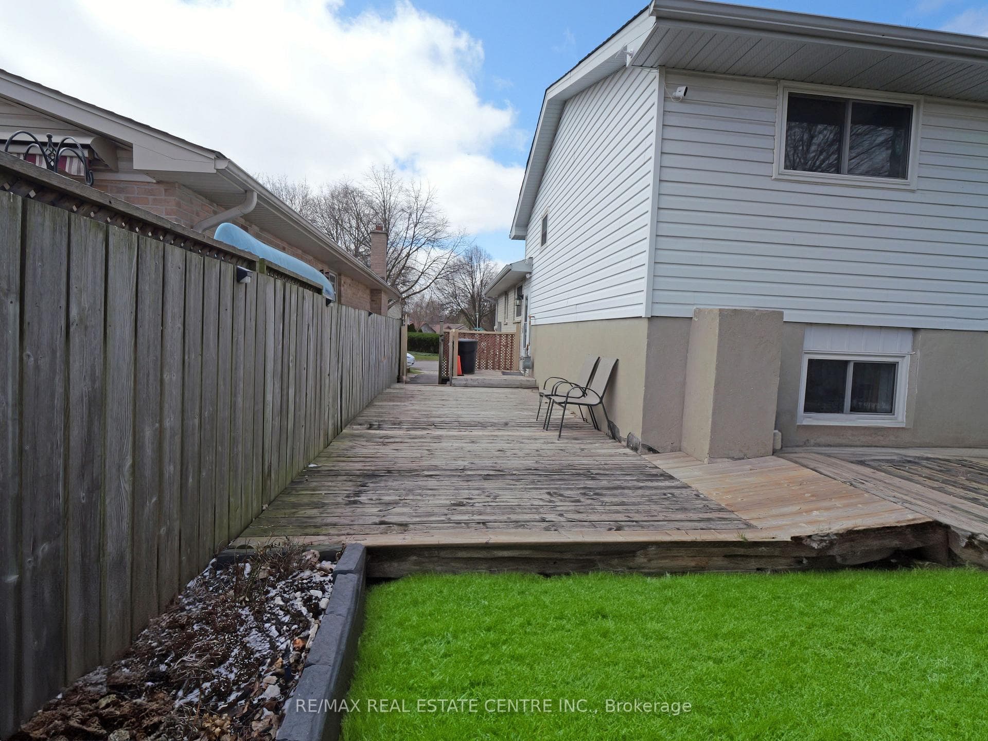 771 Monsarrat Avenue photo 34
