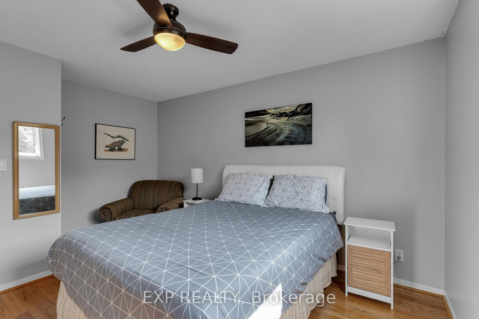 872 Muirfield Crescent photo 19