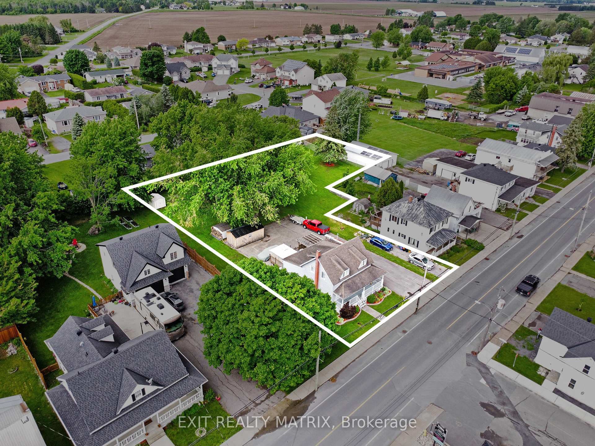 4590 Ste Catherine Street photo 25